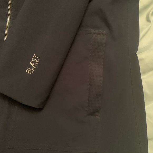 BLAEST Helsinki Rain Coat - Picture 3 of 4